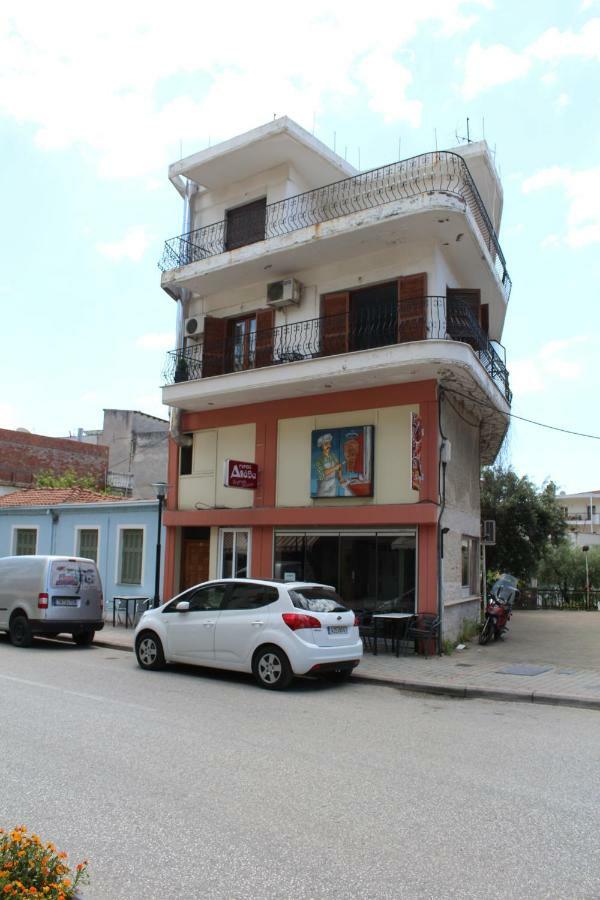 The Balcony Of Meteora The Center Of Kalabaka Apartamento Exterior foto